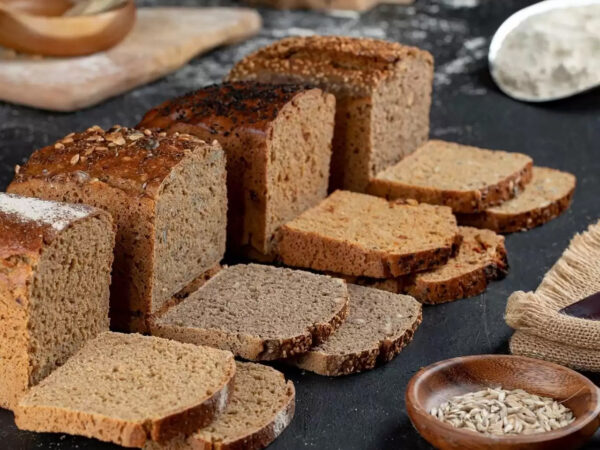 Ekşi Mayalı Siyez ekmeği