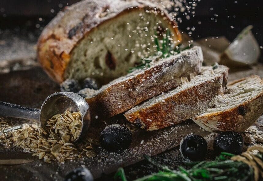 Ekşi Mayalı Isırganlı Ekmek