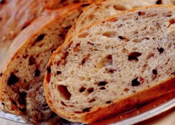 Ekşi Mayalı Zeytinli Ekmek