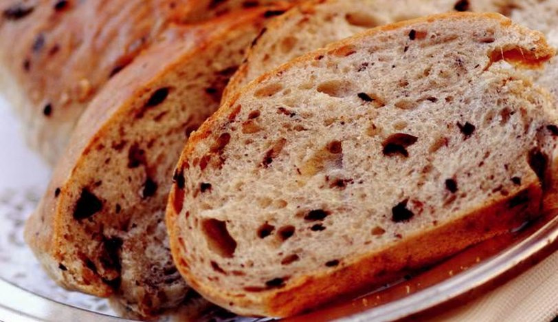 Ekşi Mayalı Zeytinli Ekmek